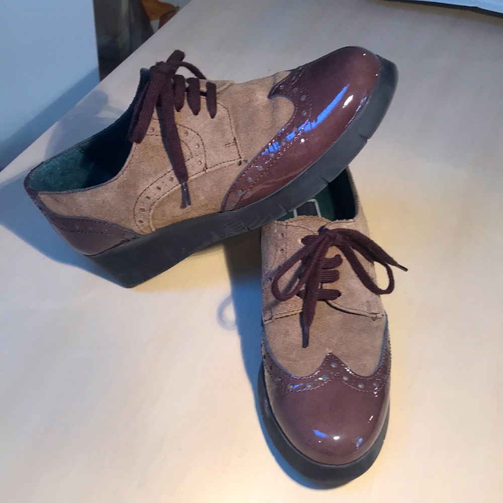 Made in Spain patent leather and suede shoes. Excellent condition. Sz EU 36.